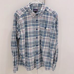 Patagonia Lightweight Fjord Flannel Shirt, Large, Blues with Pink and Yellow